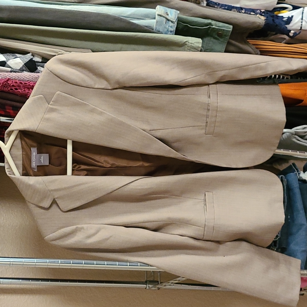 Blazer - Picture 4 of 8